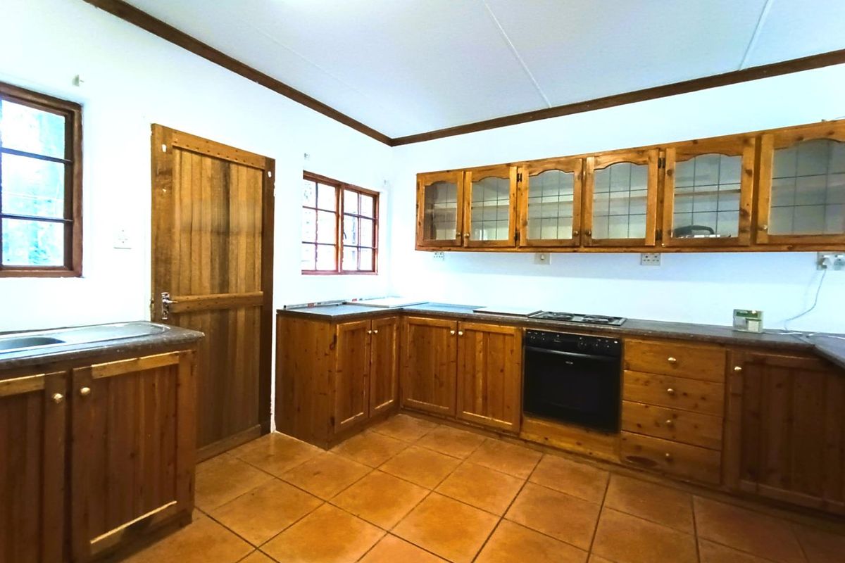 Hidden Duet with a Townhouse Feel — No Levies - Photo 3
