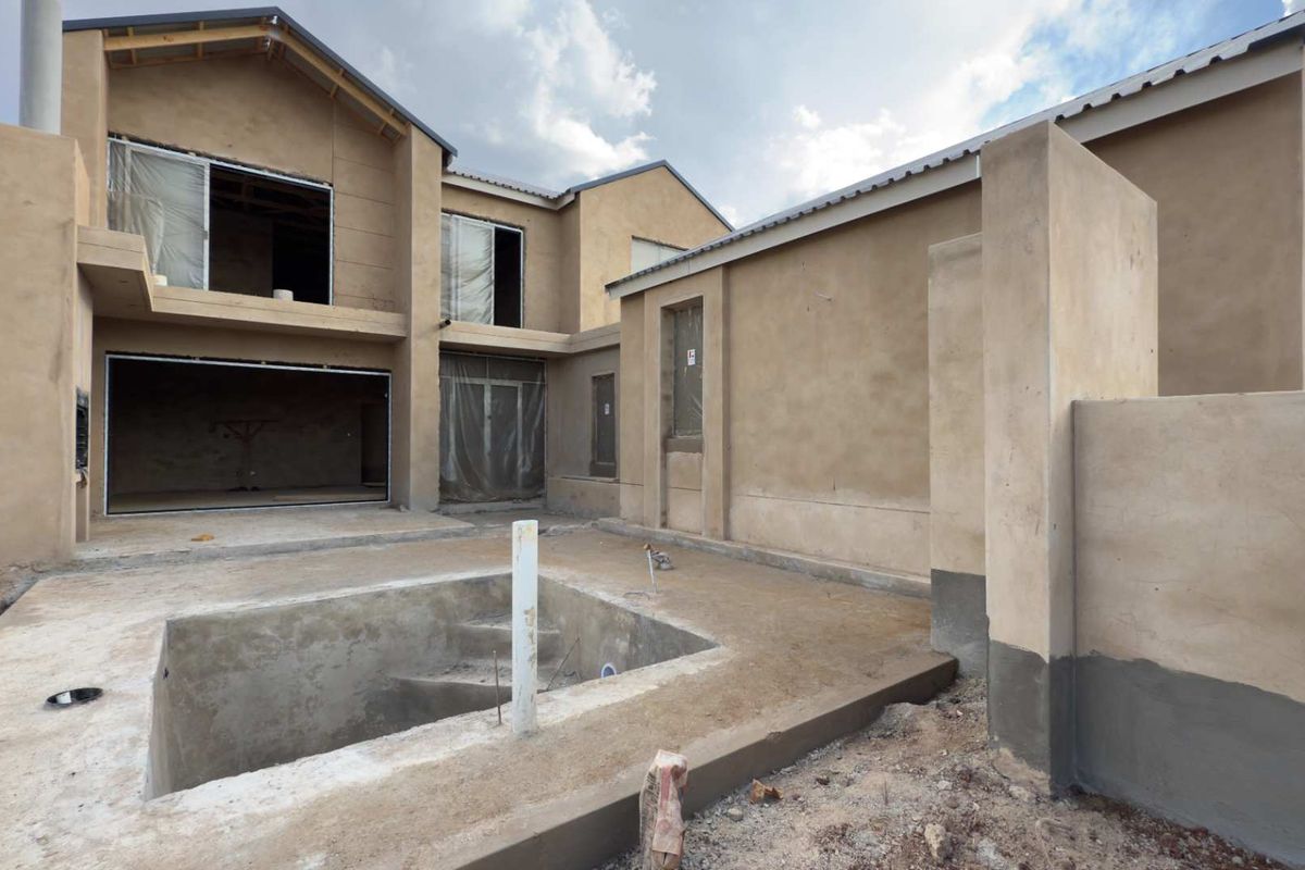 Brand New Family Home in Fountainbrook | Double Garage | Pool | 4 Bedrooms | Staff Quarters or Study | No Transfer Duty - Photo 3
