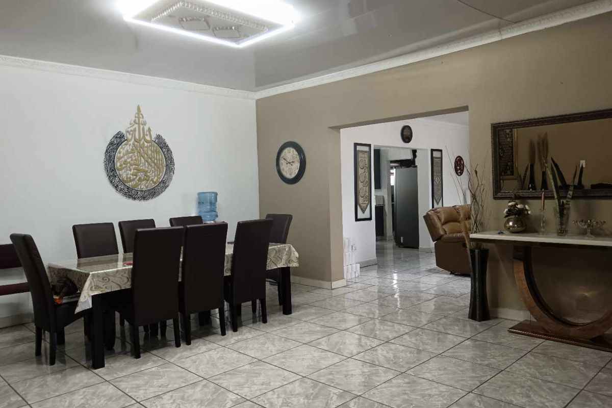 Modern family home with an investment opportunity - Photo 4