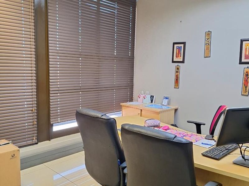 TO LET - Office in Windhoek Central - Photo 7