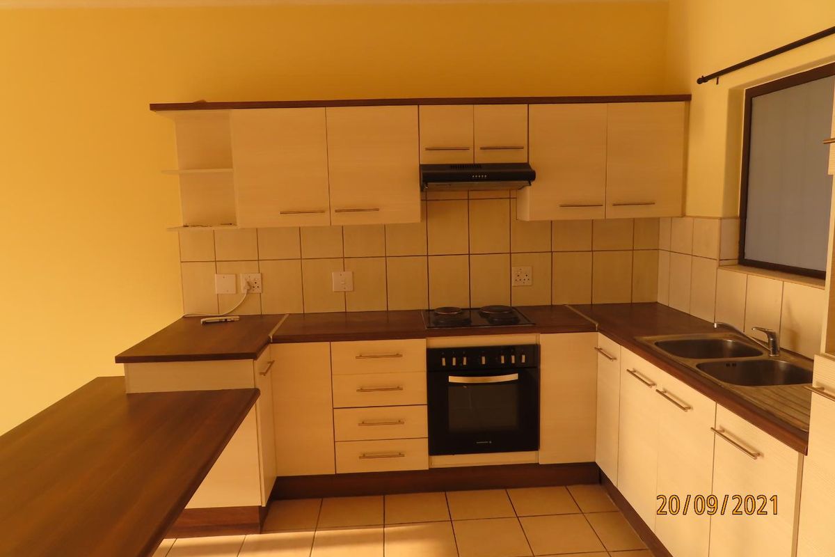 Apartment with balcony in walking distance to city centre - Photo 3