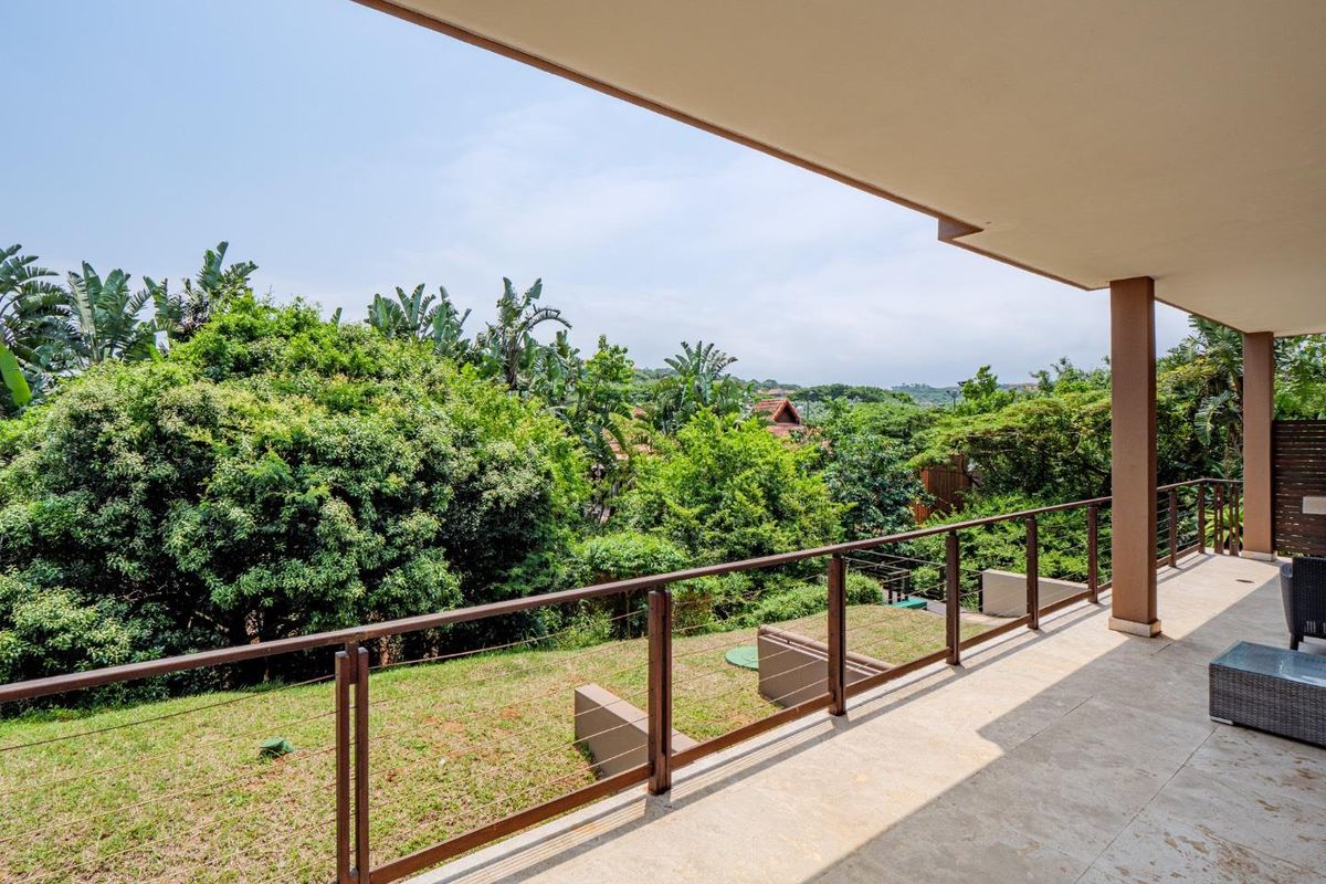 3 Bedroom Ground Floor Apartment - Photo 3