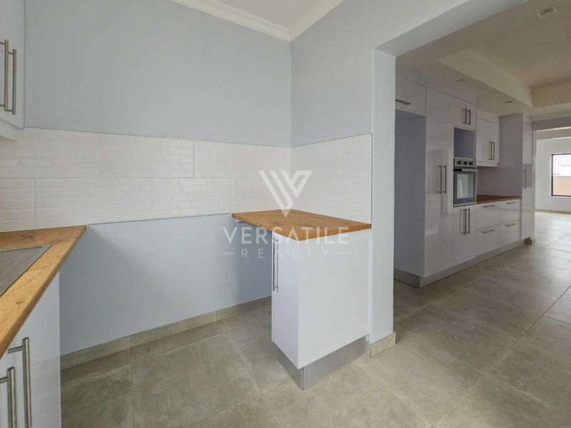 Brand New Modern Home in Mile 4, Swakopmund - Photo 5