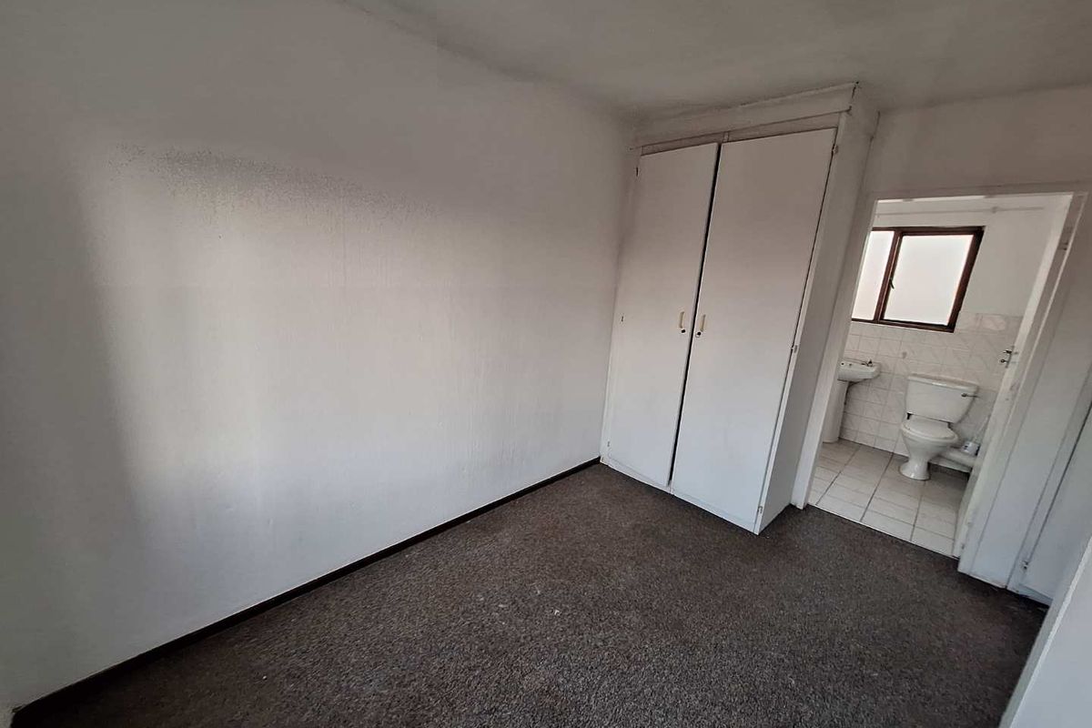 THE IDEAL LOCK UP AND GO - Photo 3