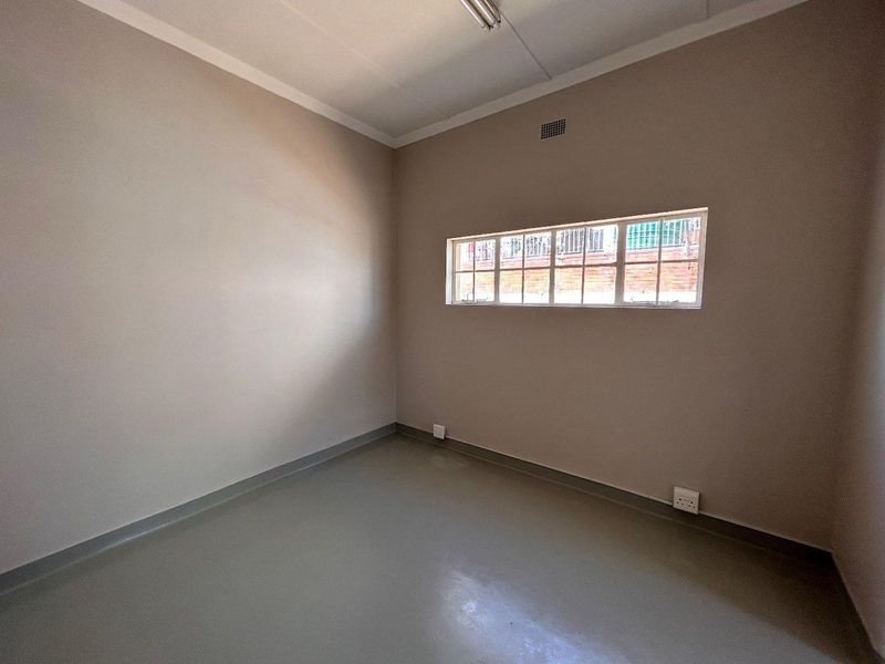commercial property for sale in the heart of Vryheid - Photo 7