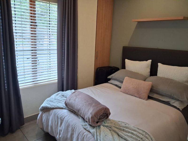 Rental in Hillside Manor on ground floor, wheelchair accessable - Photo 8