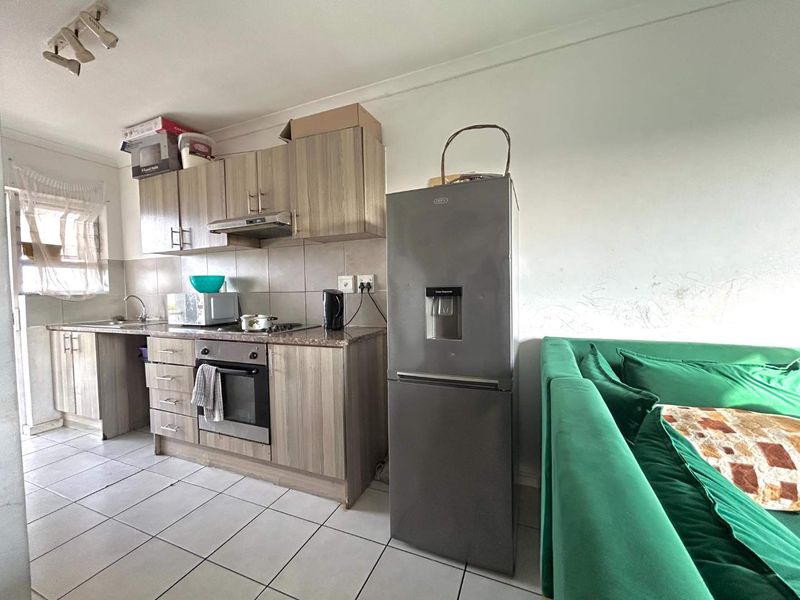 Top-Floor Investment Opportunity in Popular Dune Crest Complex - Photo 3