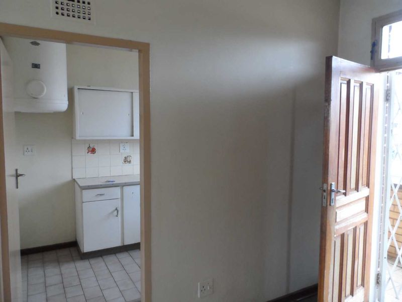 1.5 BEDROOM FLAT TO RENT IN GEZINA - Photo 8