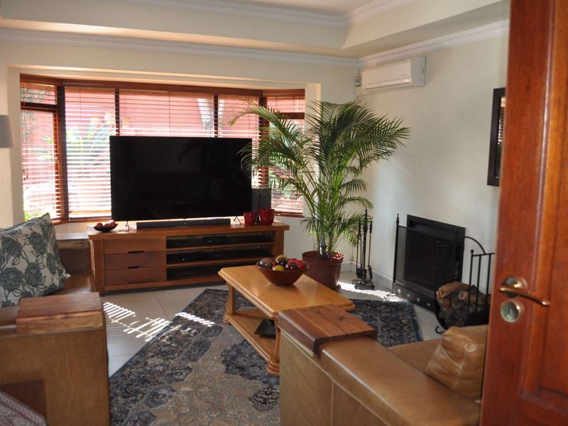 UPMARKET HOME FOR SALE IN SECURITY ESTATE N FAERIE GLEN - Photo 5