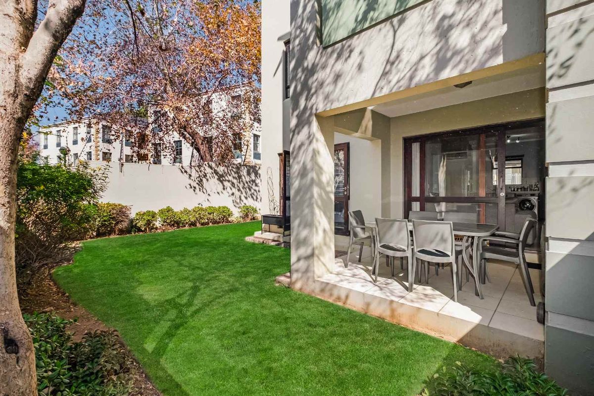 Lovely 1 Bedroom, 1 Bathroom Garden Apartment For Sale in Broadacres - Photo 2