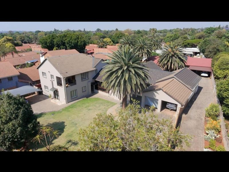 7 Bedroom House for Sale! - Photo 4