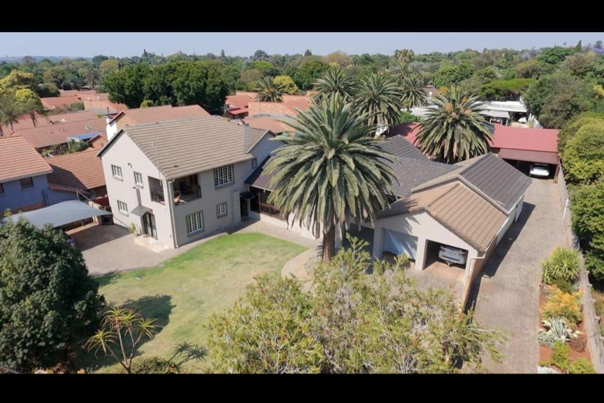 7 Bedroom House for Sale! - Photo 4