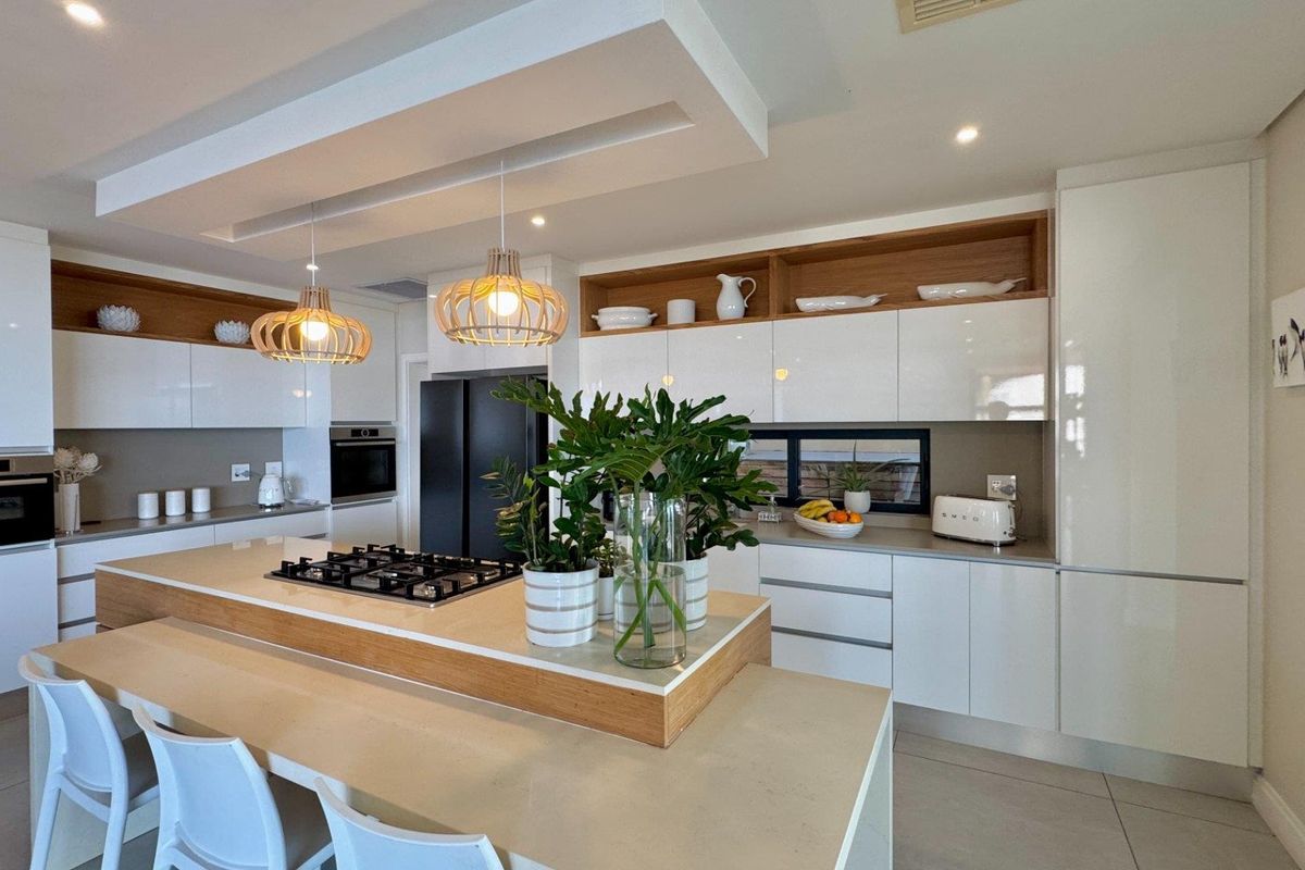 Exclusive Executive Estate Living at its Finest - Photo 4