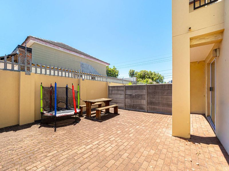 GARLANDALE, 2 BEDS WITH MASSIVE GARDEN - Photo 4