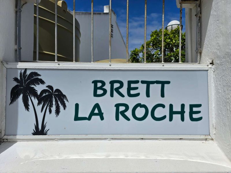 Lock-up-and-Go in the beautiful Brett la Roche - Photo 2