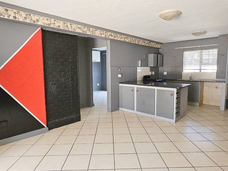 Lock-up-and-go apartment 2km to the beach! - Photo 3