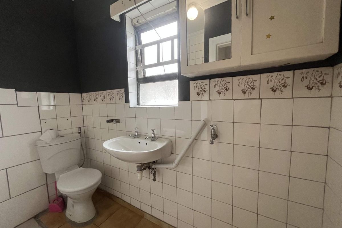 Two Bedroom Family Home To Rent - Photo 4