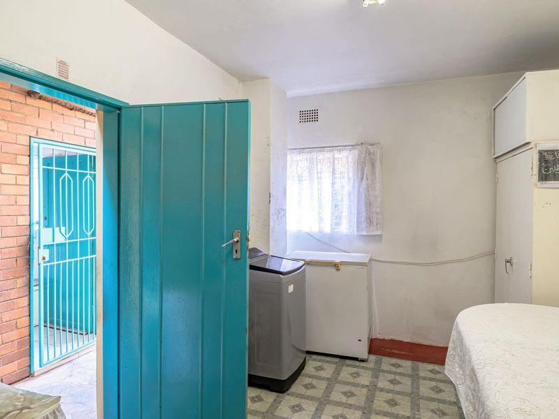 Charming Actonville Residence with Bonus Flatlet! - Photo 9