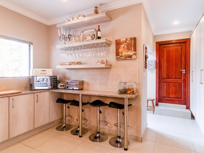 Live Luxuriously at Eye of Africa Golf Estate – Your Dream Home Awaits! - Photo 9