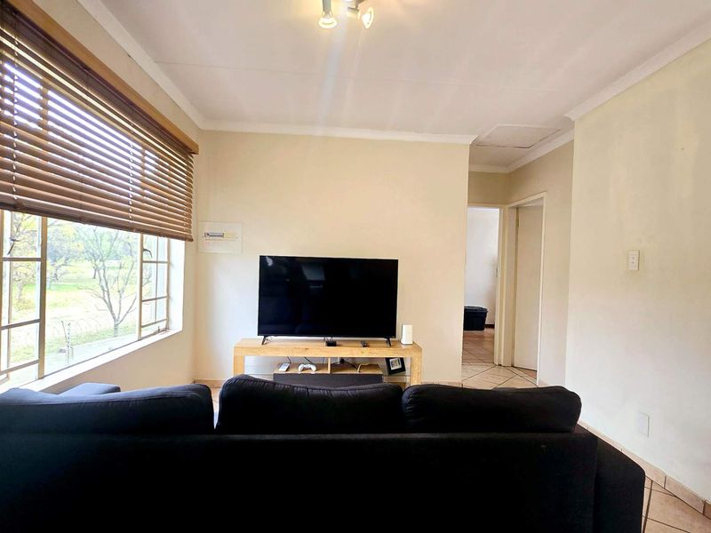 First Floor Apartment in a Security Complex - Photo 7