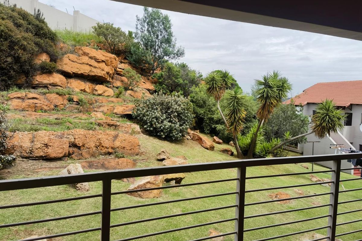 Charming 2-Bedroom with Patio in Prime Location!" - Photo 5