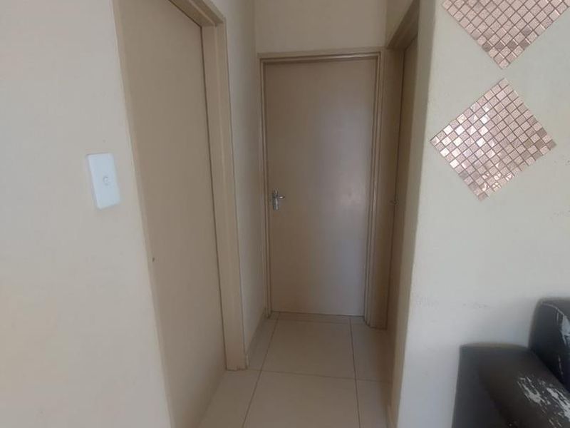 2 bedrooms house for sale in Soshanguve East - Photo 6