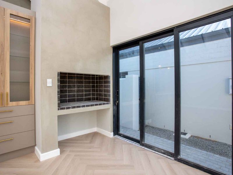Beautiful and Newly Built Three Bedroom Home at Paarl Valleij Lifestyle Estate & Farm - Photo 7