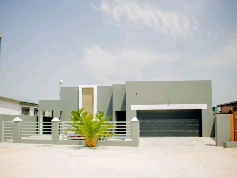 Beautiful Modern House for Sale in Oshakati Ehenye Price: N$ 1,240,000.00  (Exclusive costs) - Photo 4