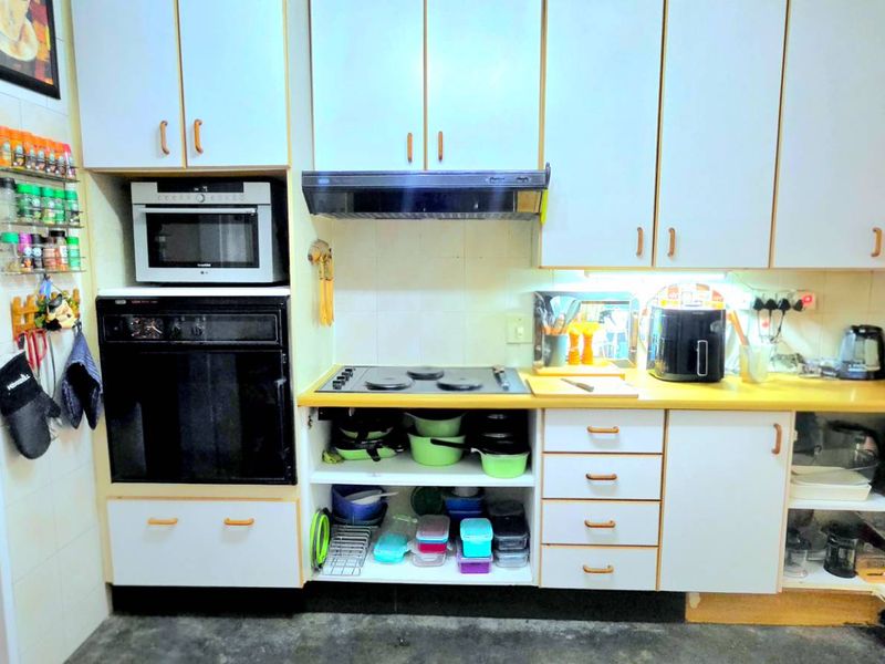 Spacious Family Living in Elandshaven - Photo 8