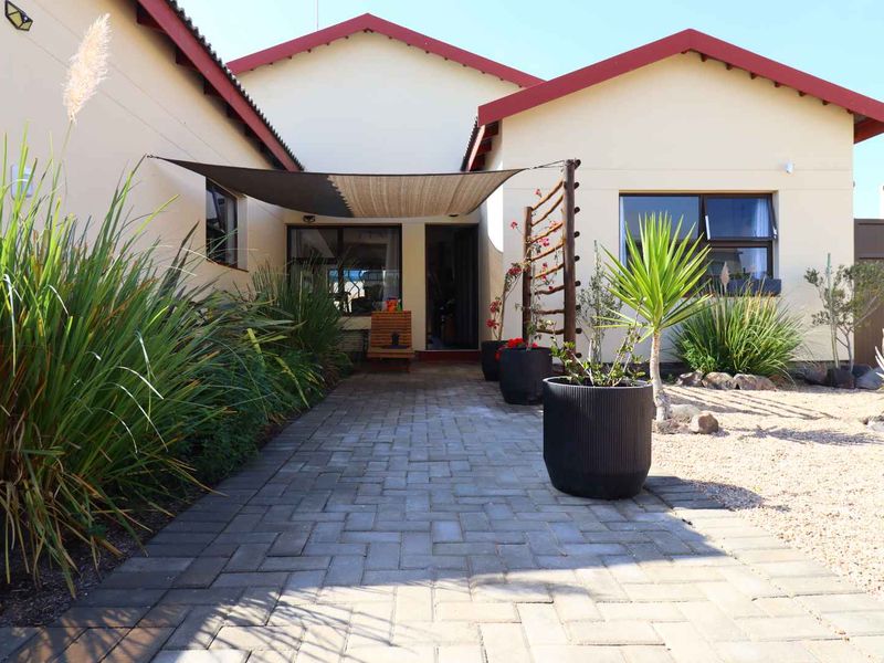 3-Bedroom Modern House For Sale - Ocean View Swakopmund - Photo 1