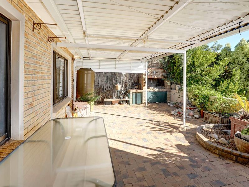 North facing! Panoramic Views! Tranquil and Secure Setting! - Photo 4