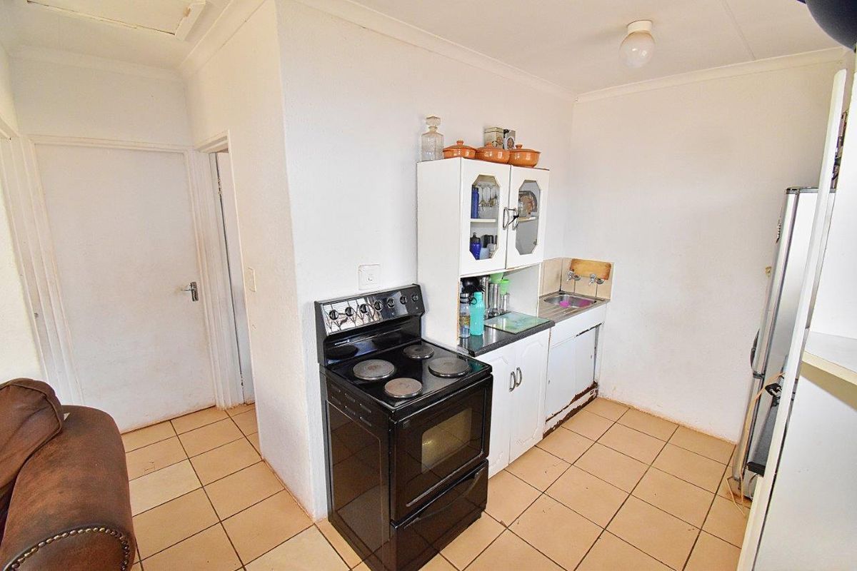 Perfect Starter Home - Photo 4