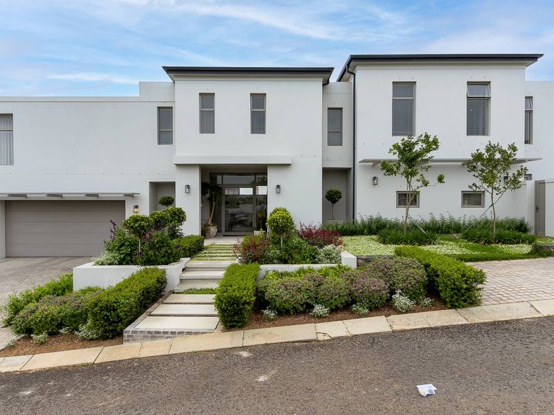 Elegant Family Home in Exclusive Westruther Estate, Paradyskloof – Stellenbosch - Photo 2