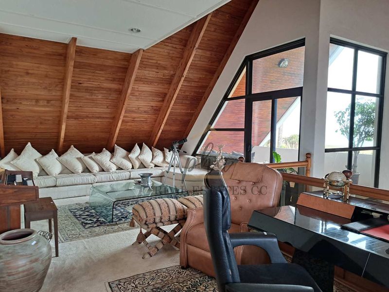 Expansive Lagoon front family home for sale in Walvis Bay for N$ 17 mil - Photo 8