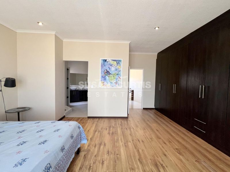 Beachfront Townhouse | Ideal Low-Maintenance Holiday Home - Photo 7