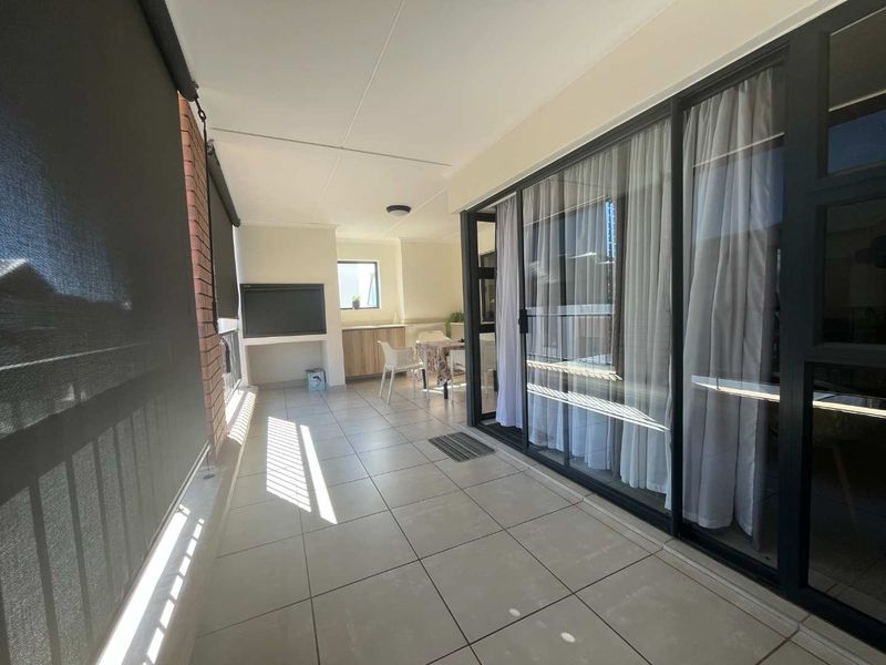 Situated in the highly sought-after Ballito Hills, this modern 3-bedroom apartment - Photo 4
