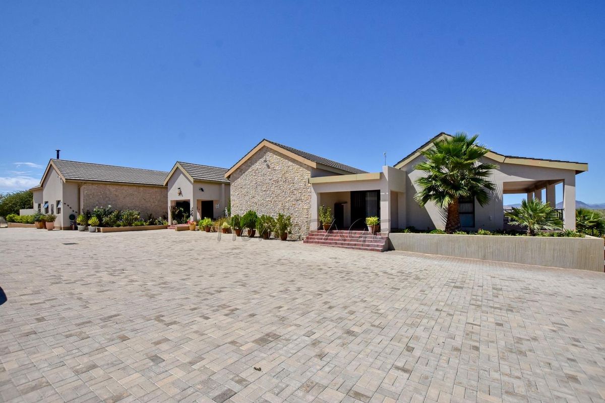 Omaruru Wildlife Estate, Omaruru:  Lifestyle plot with LUXURIOUS MANSION is for sale - Photo 4