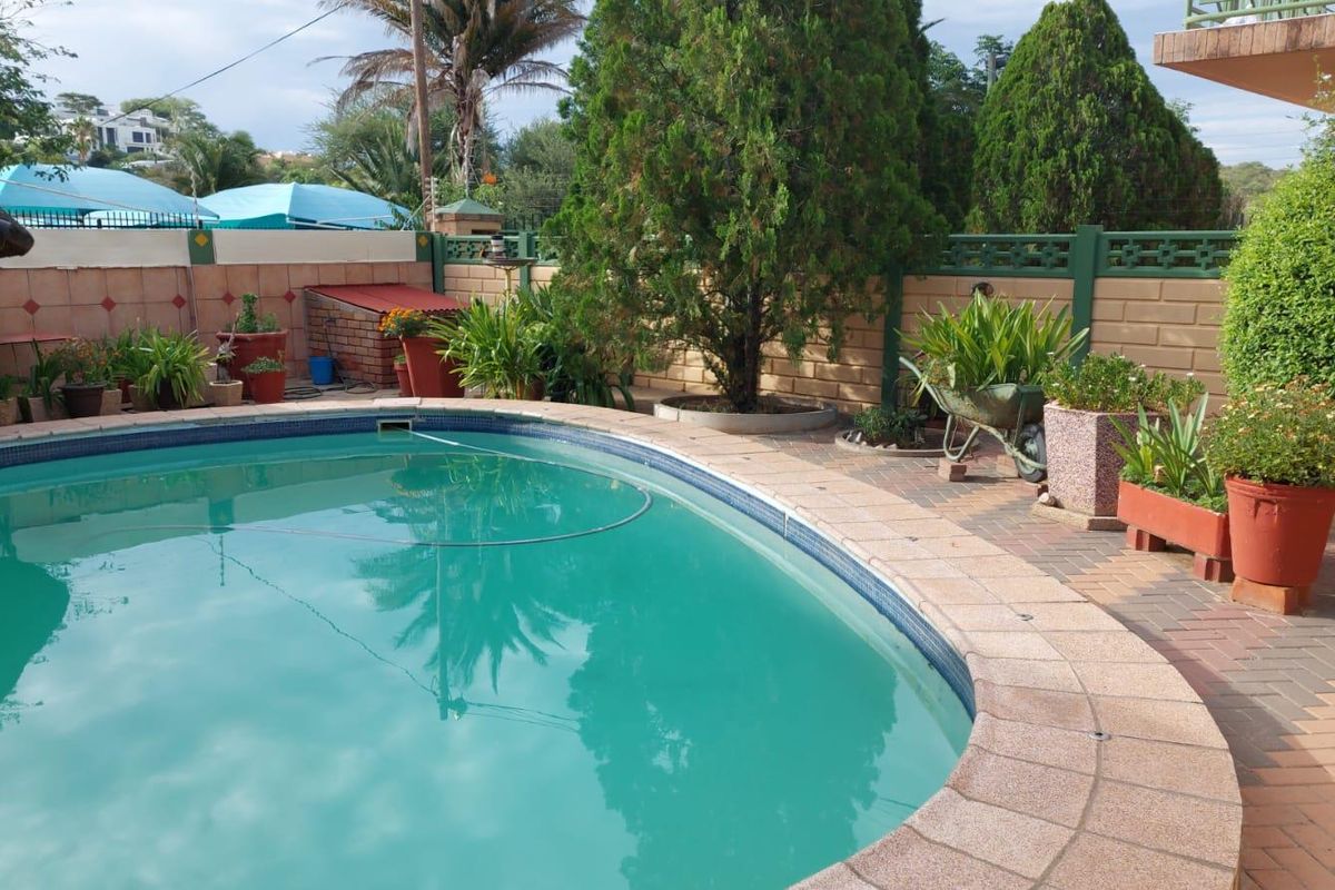 Below Valuation | 3 Income Units | Erospark Corner Property | N$ 5.85m - Photo 2