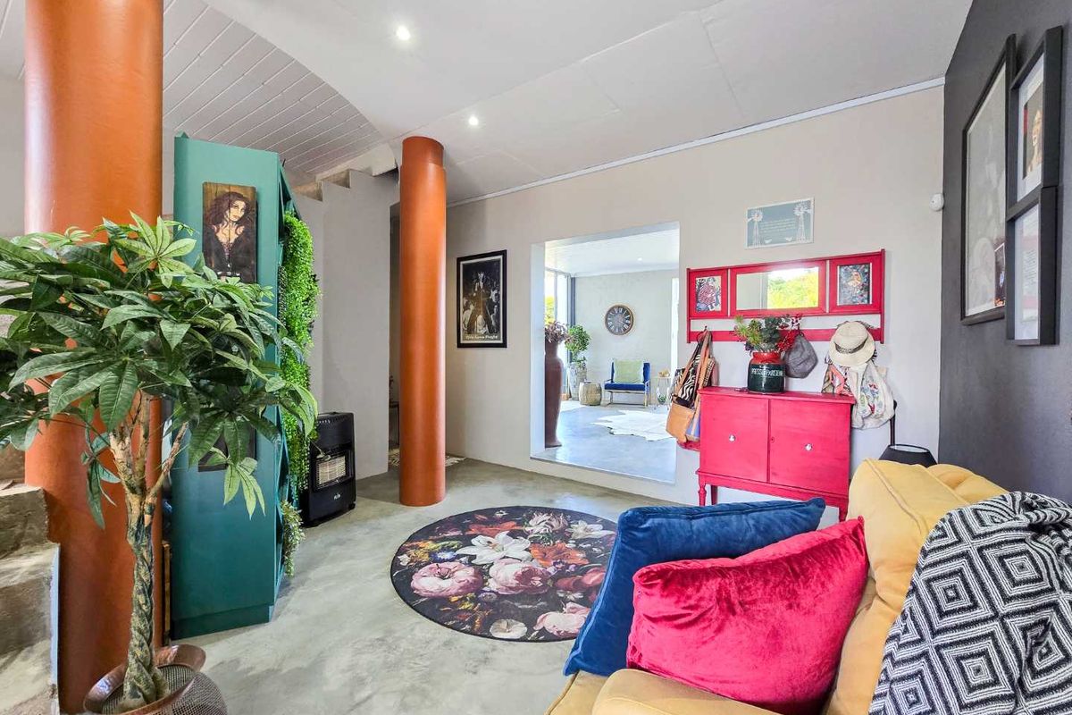 Stunning home with river view for sale in Stilbaai-Wes. - Photo 3