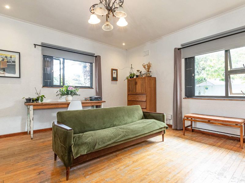 Charming 3-Bedroom Home with Separate Flatlet in Prime Location - Photo 9