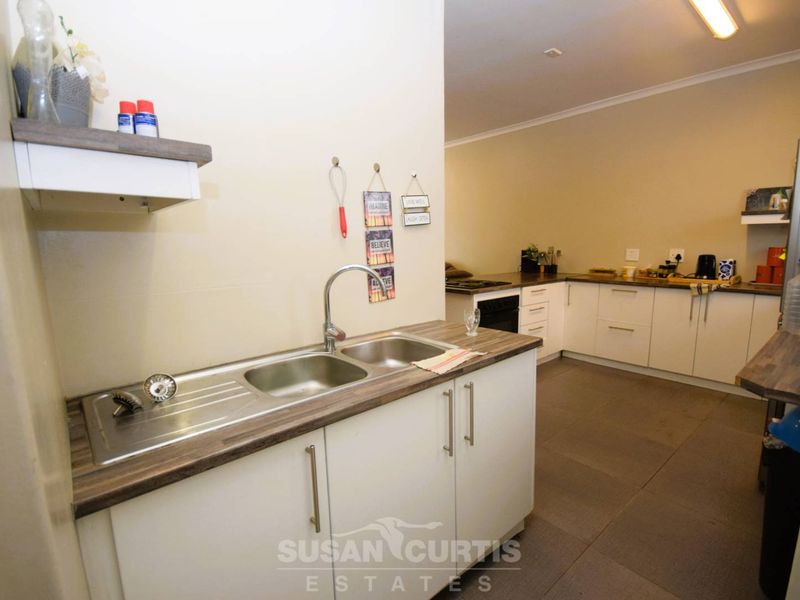 DUPLEX TOWNHOUSE IN KRAMERSDORP - Photo 7