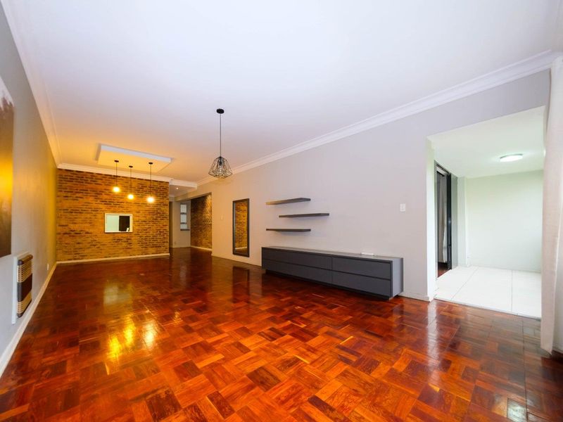 Urgent! Sought after complex Chelston Hall - Photo 2