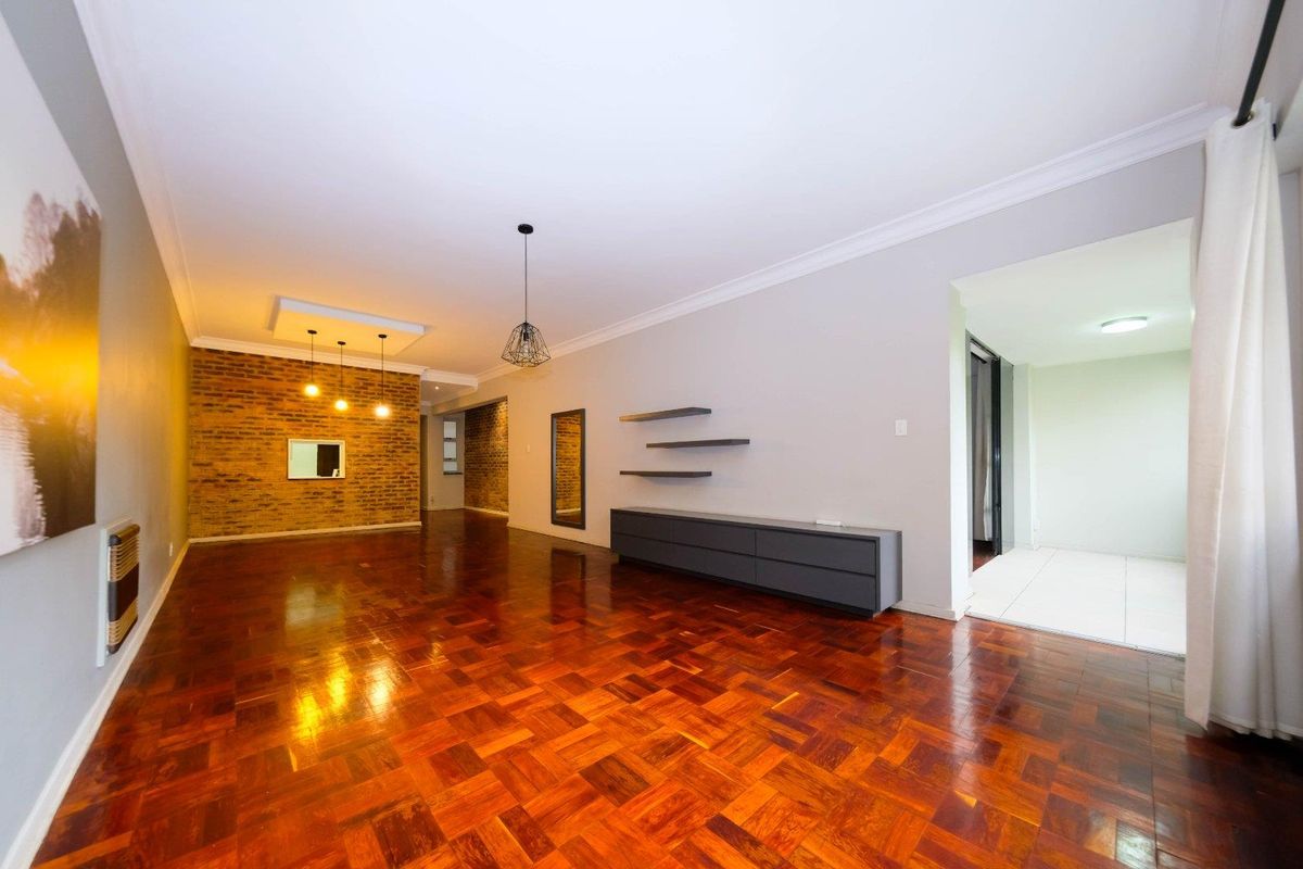 Urgent! Sought after complex Chelston Hall - Photo 2