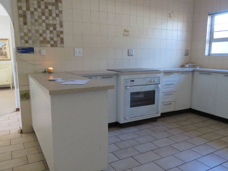 Secure Cluster Living with Space, Comfort and Low Levies - Photo 9