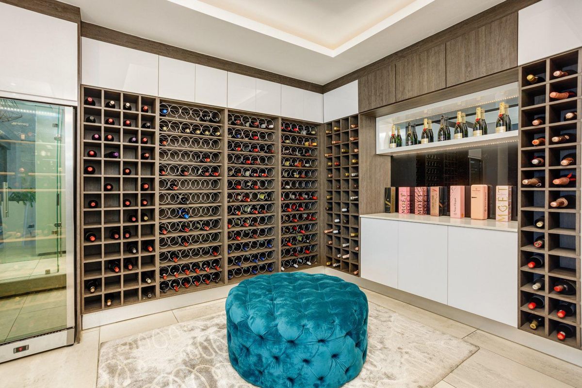 Luxury Estate living at its finest - Photo 4