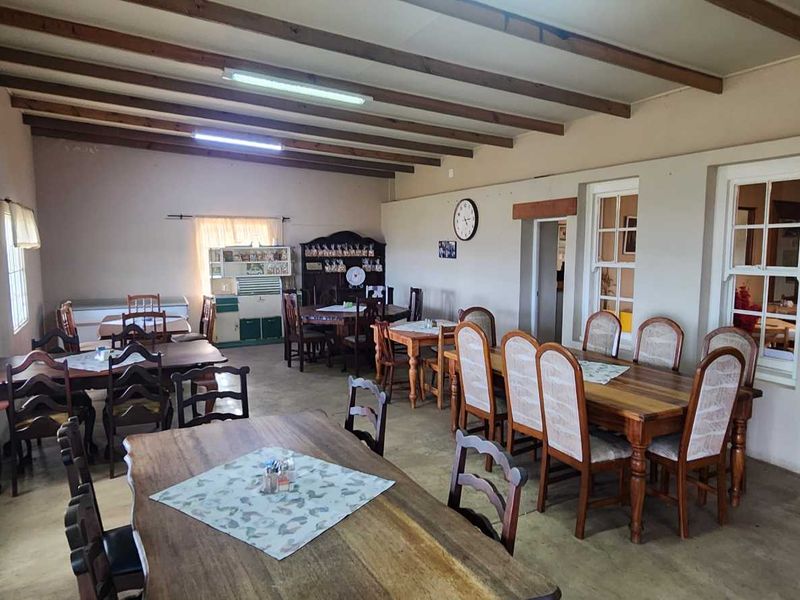 WELL LOCATED INCOME GENERATING PROPERTY - Photo 3