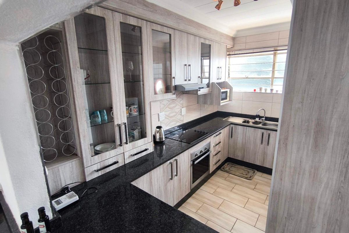 Contemporary Living: Perfect 2-Bed Apartment for You! - Photo 5