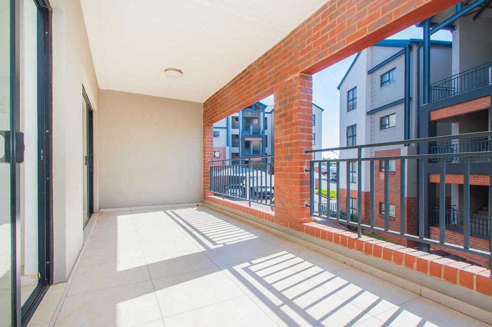 Balcony with access to 3rd bedroom