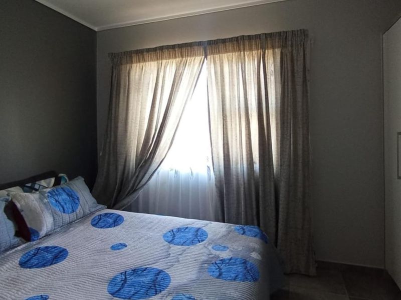 3 Bedroom House for Sale in Lotus Gardens - Photo 9