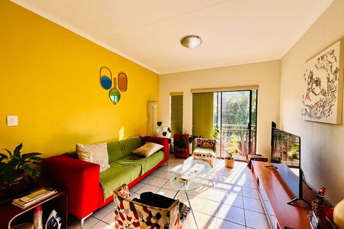 Prime Westdene Location: Secure, Stylish, and Central! - Photo 3